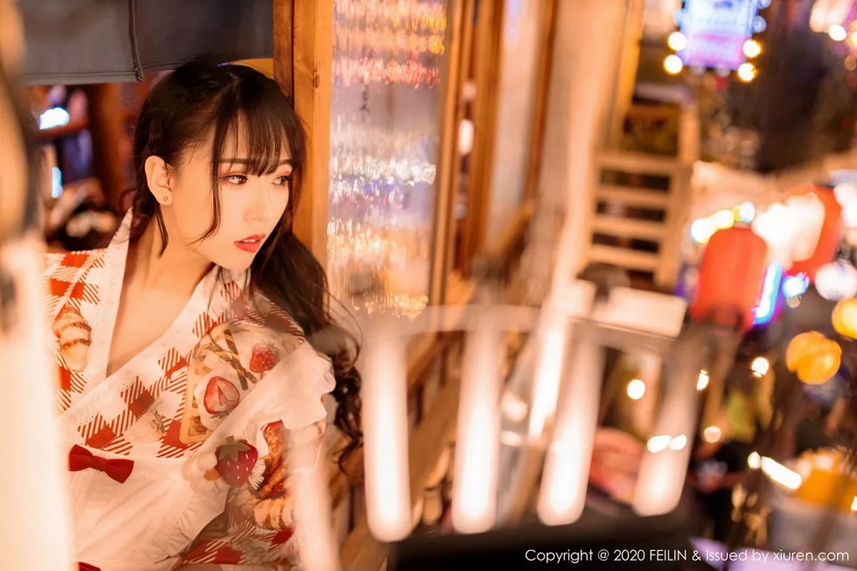 秀人集.com_[FeiLin嗲囡囡]VOL.360_嫩模小波多私房日系风团花锦簇半脱秀凹凸身材诱惑写真50P