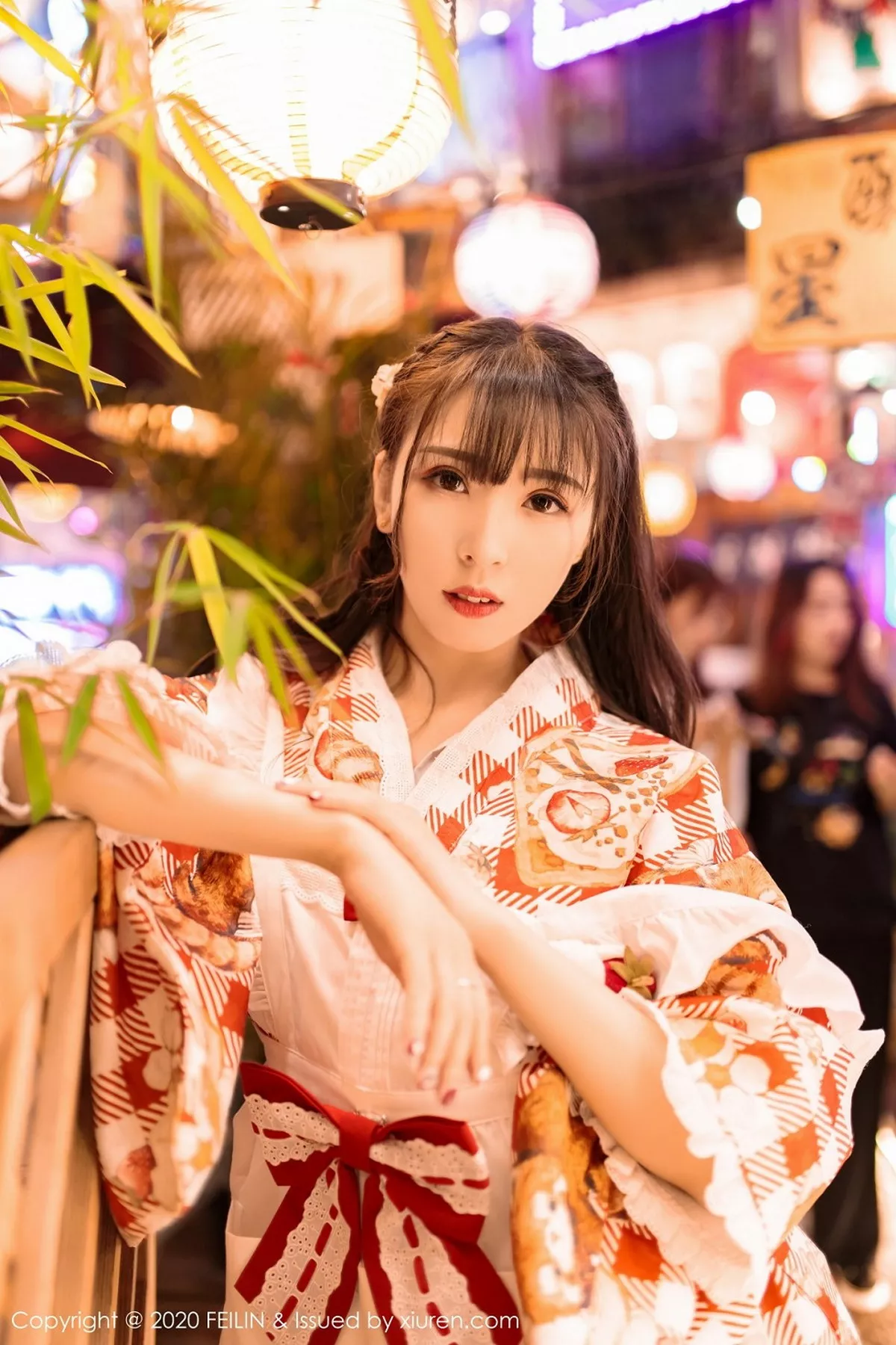 秀人集.com_[FeiLin嗲囡囡]VOL.360_嫩模小波多私房日系风团花锦簇半脱秀凹凸身材诱惑写真50P