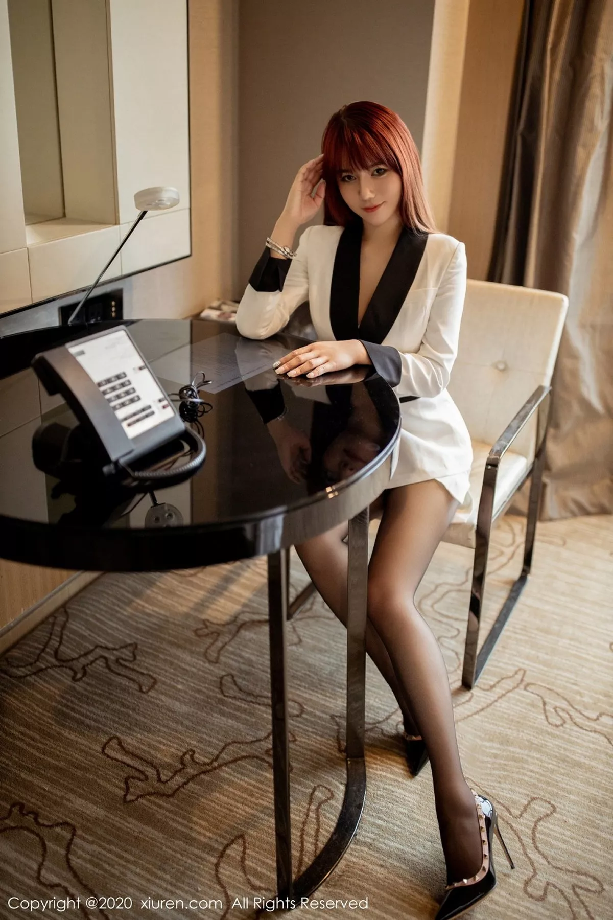 秀人集.com_[XiuRen秀人网]No.2792_嫩模Fairy如歌飒爽职场制服主题半脱露豪乳遮点极致诱惑写真35P