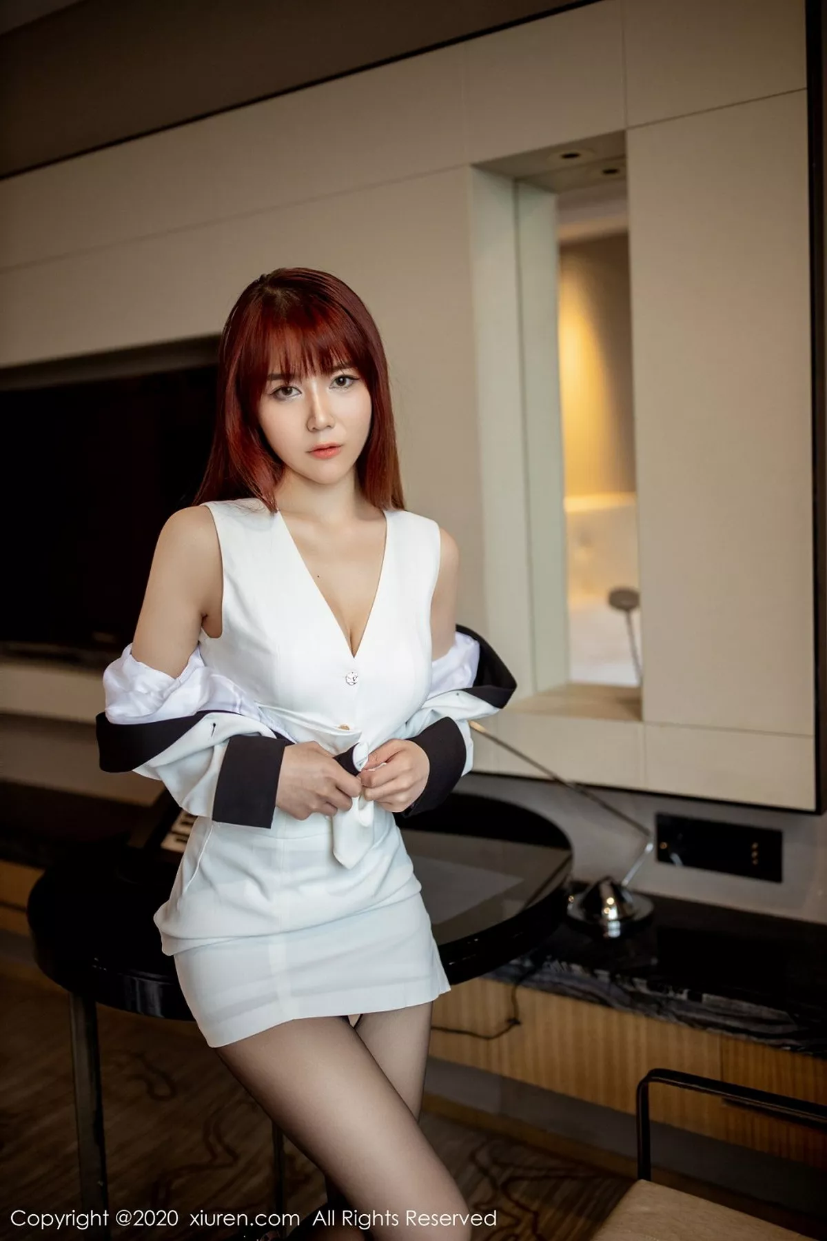 秀人集.com_[XiuRen秀人网]No.2792_嫩模Fairy如歌飒爽职场制服主题半脱露豪乳遮点极致诱惑写真35P