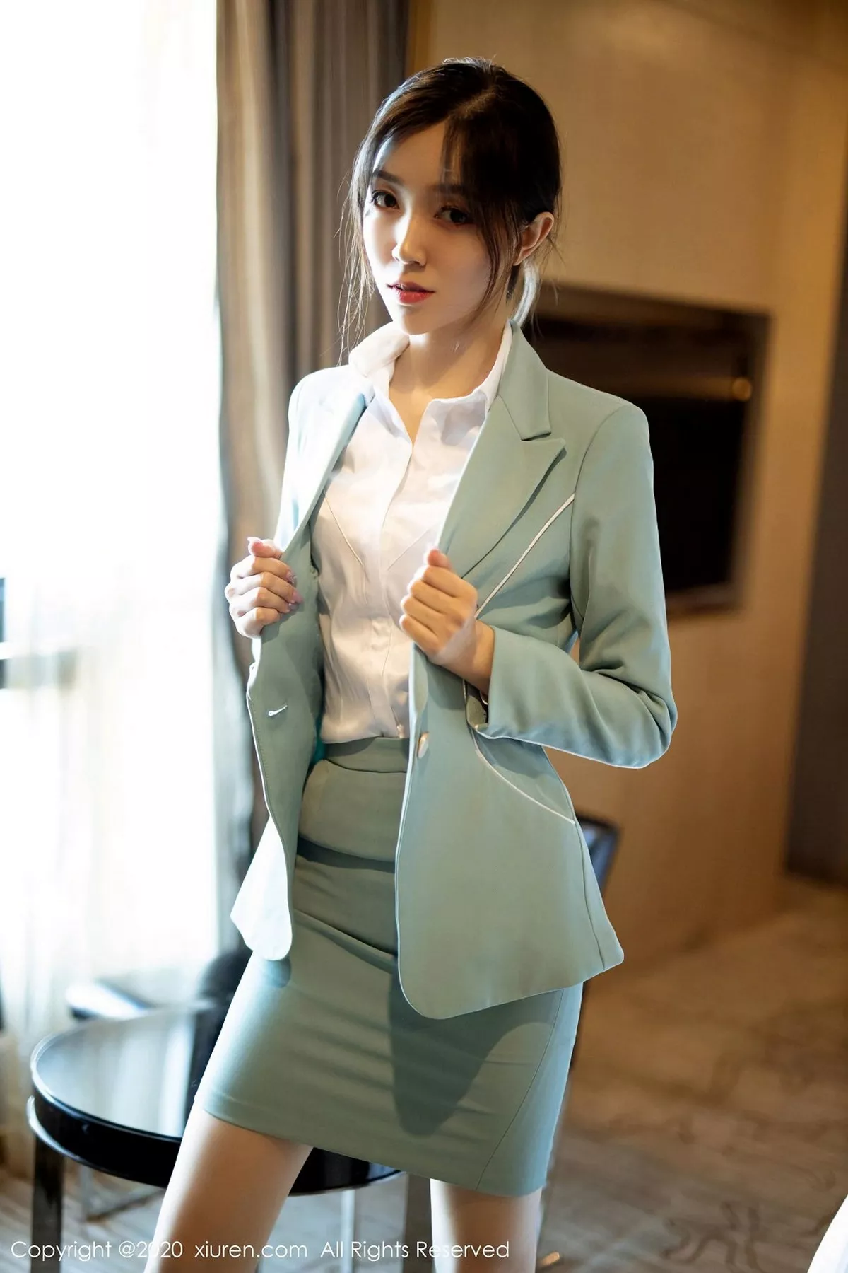 秀人集.com_[XiuRen秀人网]No.2797_嫩模九千柒柒飒爽率性西装主题半脱露性感内衣秀苗条身材写真44P