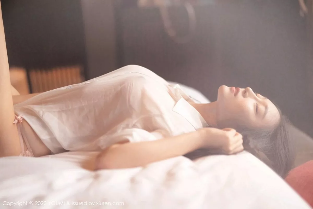 秀人集.com_[YouMi尤蜜荟]Vol.560_丽质美人玥儿玥er杭州旅拍薄透白衬衫配蕾丝内裤撩人诱惑写真64P