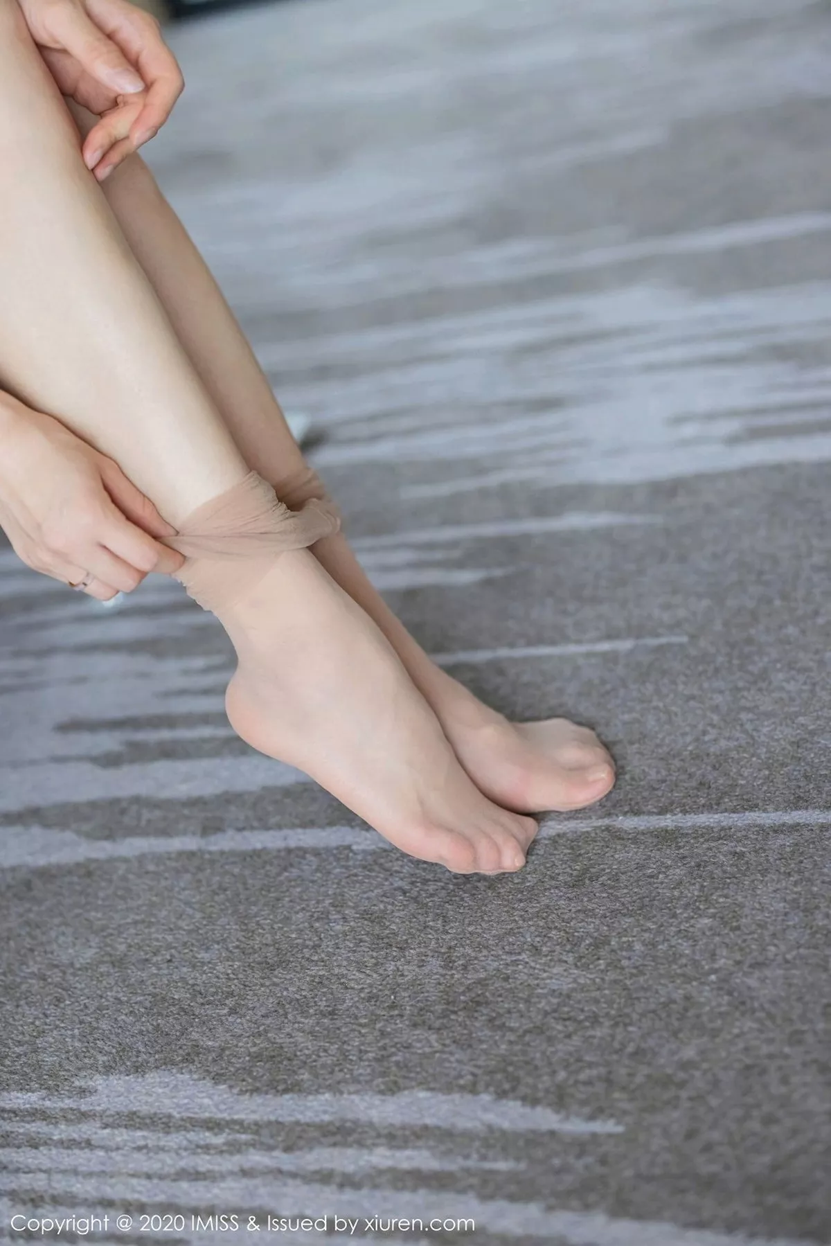 秀人集.com_[IMISS爱蜜社]Vol.525_气质美女Vanessa私房床上性感内衣秀完美身材迷人诱惑写真56P