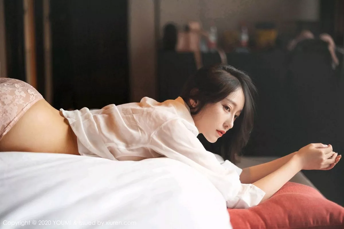 秀人集.com_[YouMi尤蜜荟]Vol.560_丽质美人玥儿玥er杭州旅拍薄透白衬衫配蕾丝内裤撩人诱惑写真64P