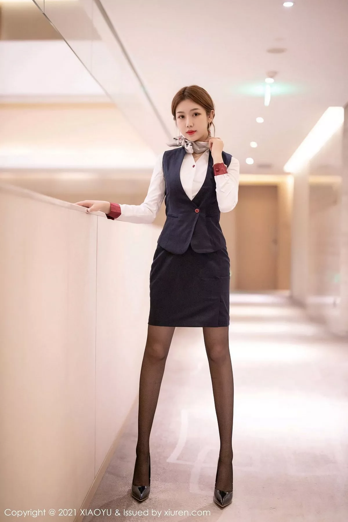 秀人集.com_[XiaoYu画语界]Vol.449_嫩模梦梵经典空乘制服半脱露红色内衣蕾丝吊袜撩人诱惑写真77P