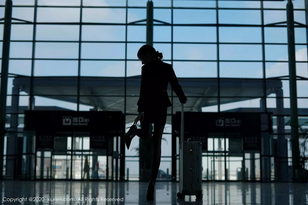 秀人集.com_[XiuRen秀人网]No.2915_女神周于希Sandy空姐真实场景剧情主题红色内衣配黑丝诱惑写真106P