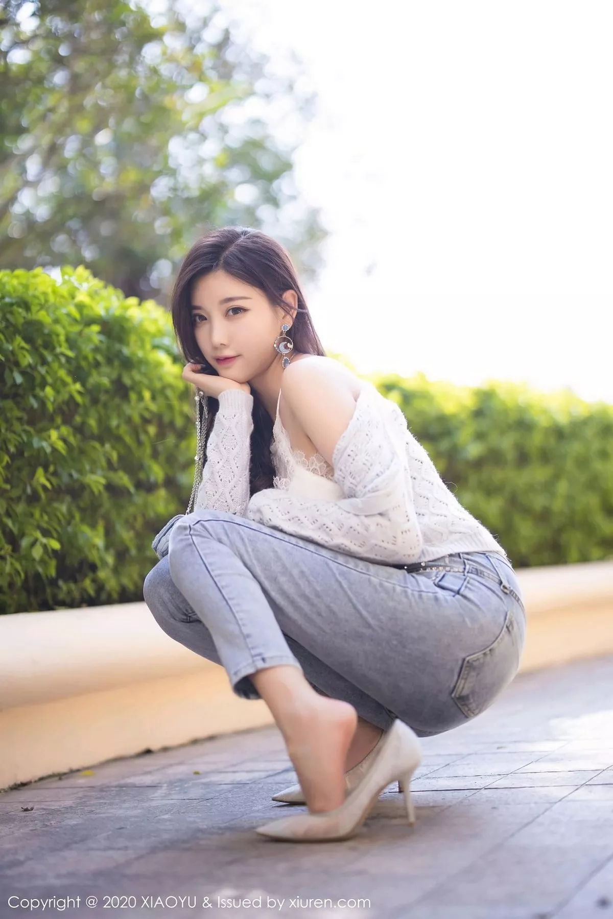 秀人集.com_[XiaoYu画语界]Vol.433_女神杨晨晨sugar床上脱牛仔裤露蕾丝内裤秀翘臀诱惑写真93P