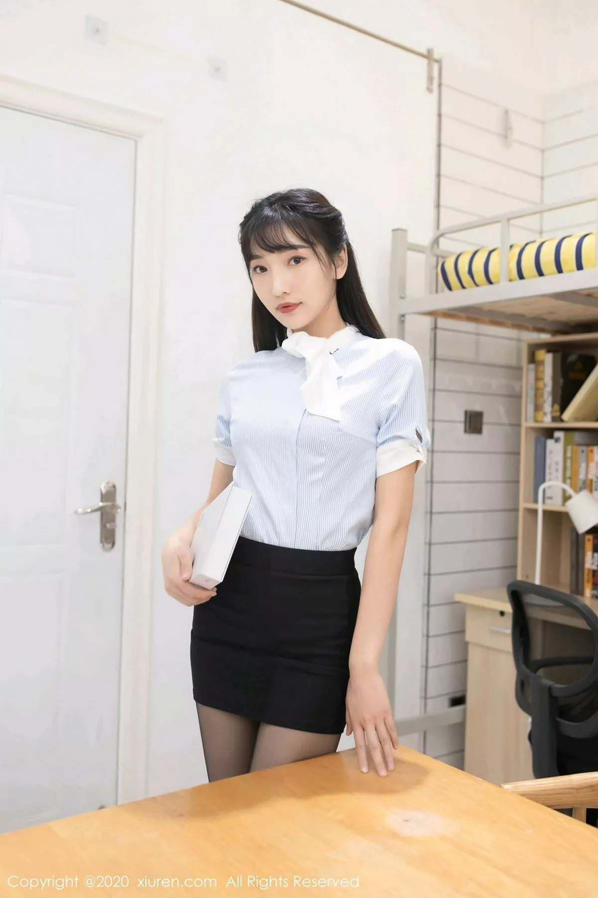 秀人集.com_[XiuRen秀人网]No.2932_嫩模陆萱萱三亚旅拍私房性感内衣配开档黑丝裤袜完美诱惑写真72P