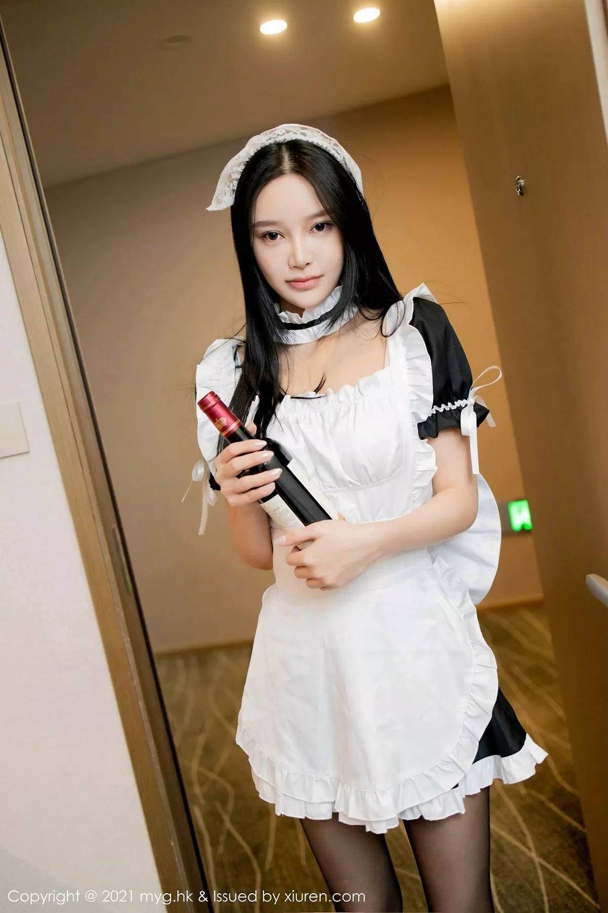 秀人集.com_[MyGirl美媛馆]Vol.479_女神唐琪儿黑白经典女仆装配超薄黑丝裤袜秀翘臀诱惑写真54P