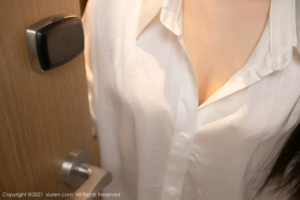 秀人集.com_[XiuRen秀人网]No.3010_嫩模鱼子酱Fish另类房租主题大尺度全裸露火辣身材诱惑写真70P