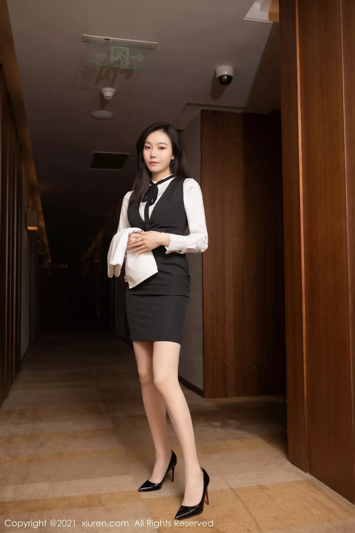 秀人集.com_[XiuRen秀人网]No.3042_嫩模安然Maleah房务经理主题脱白衬衣露蕾丝内衣诱惑写真86P