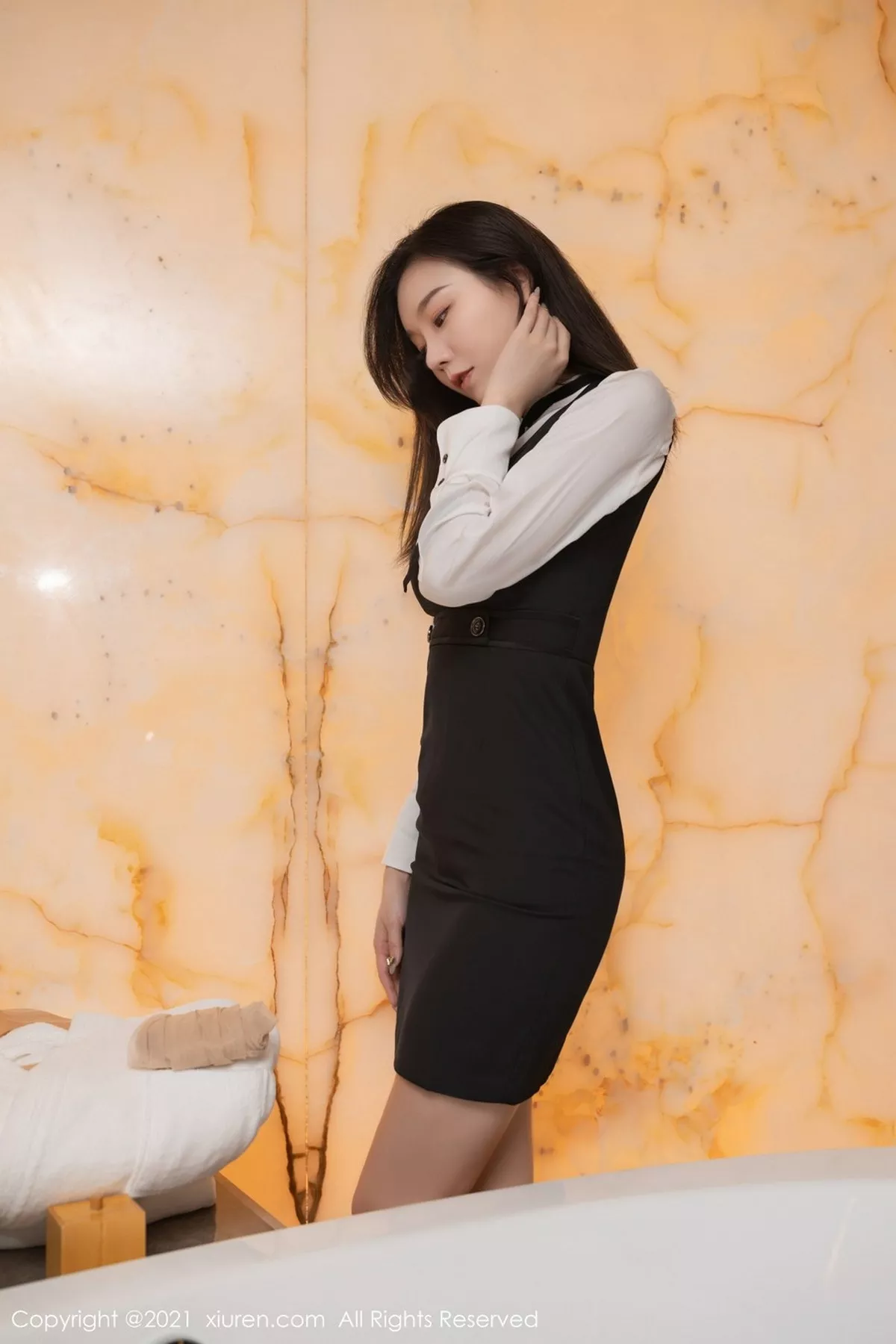 秀人集.com_[XiuRen秀人网]No.3042_嫩模安然Maleah房务经理主题脱白衬衣露蕾丝内衣诱惑写真86P