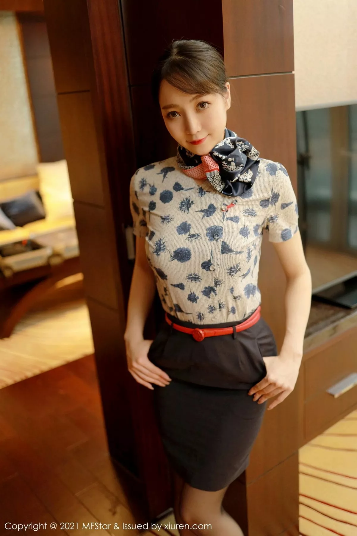 秀人集.com_[MFStar模范学院]Vol.450_嫩模水水er私房空姐制服半脱露翘臀情趣捆绑极致诱惑写真60P