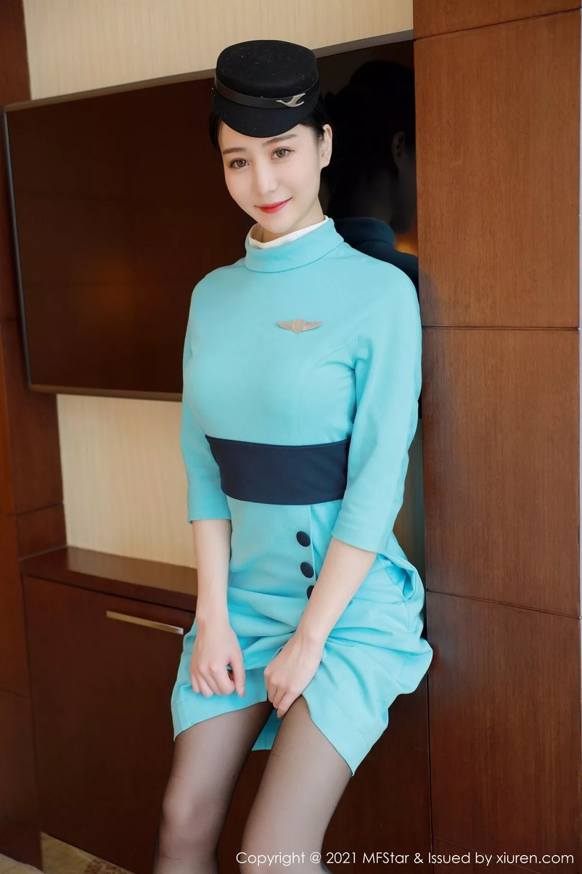 秀人集.com_[MFStar模范学院]Vol.455_嫩模水水er私房脱典雅空姐制服露黑丝裤袜秀翘臀诱惑写真68P