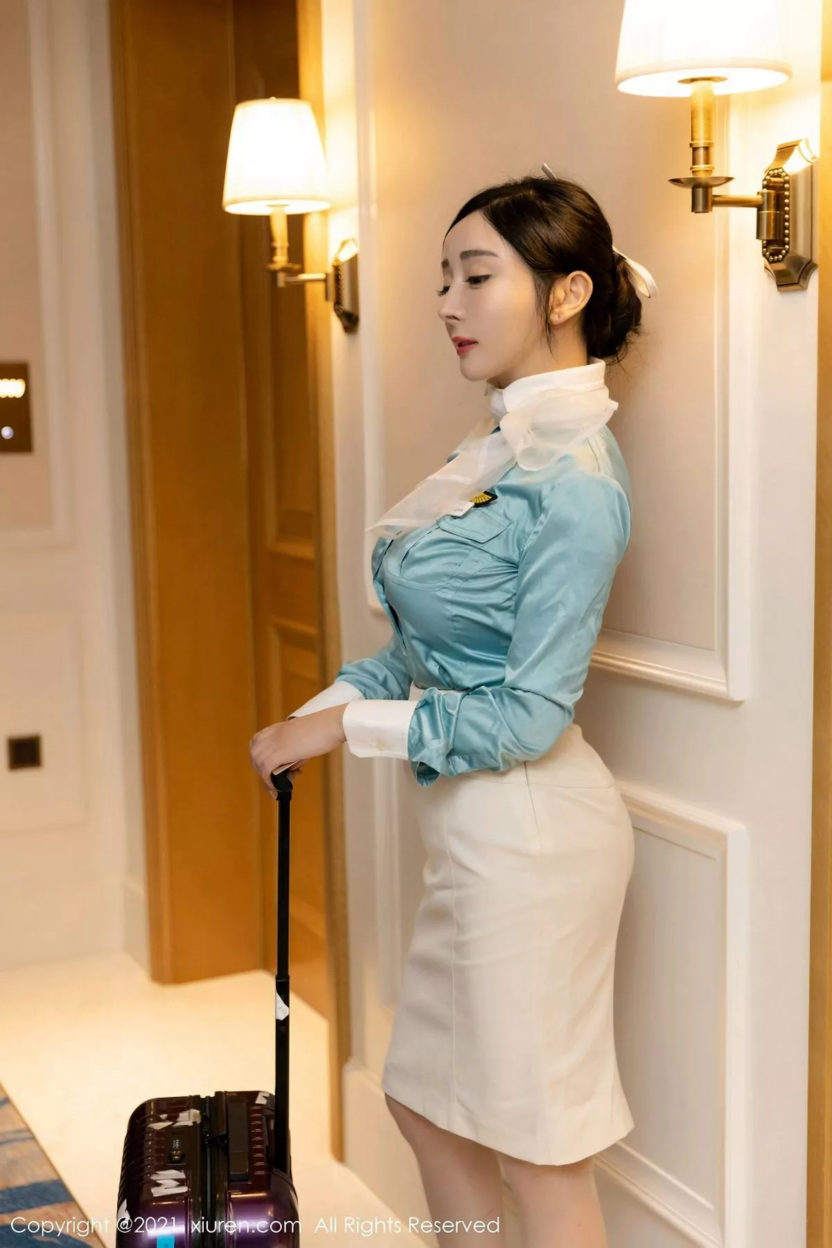 秀人集.com_[XiuRen秀人网]No.3014_嫩模允爾厦门旅拍空姐剧情主题私房脱衣露火辣身材诱惑写真84P