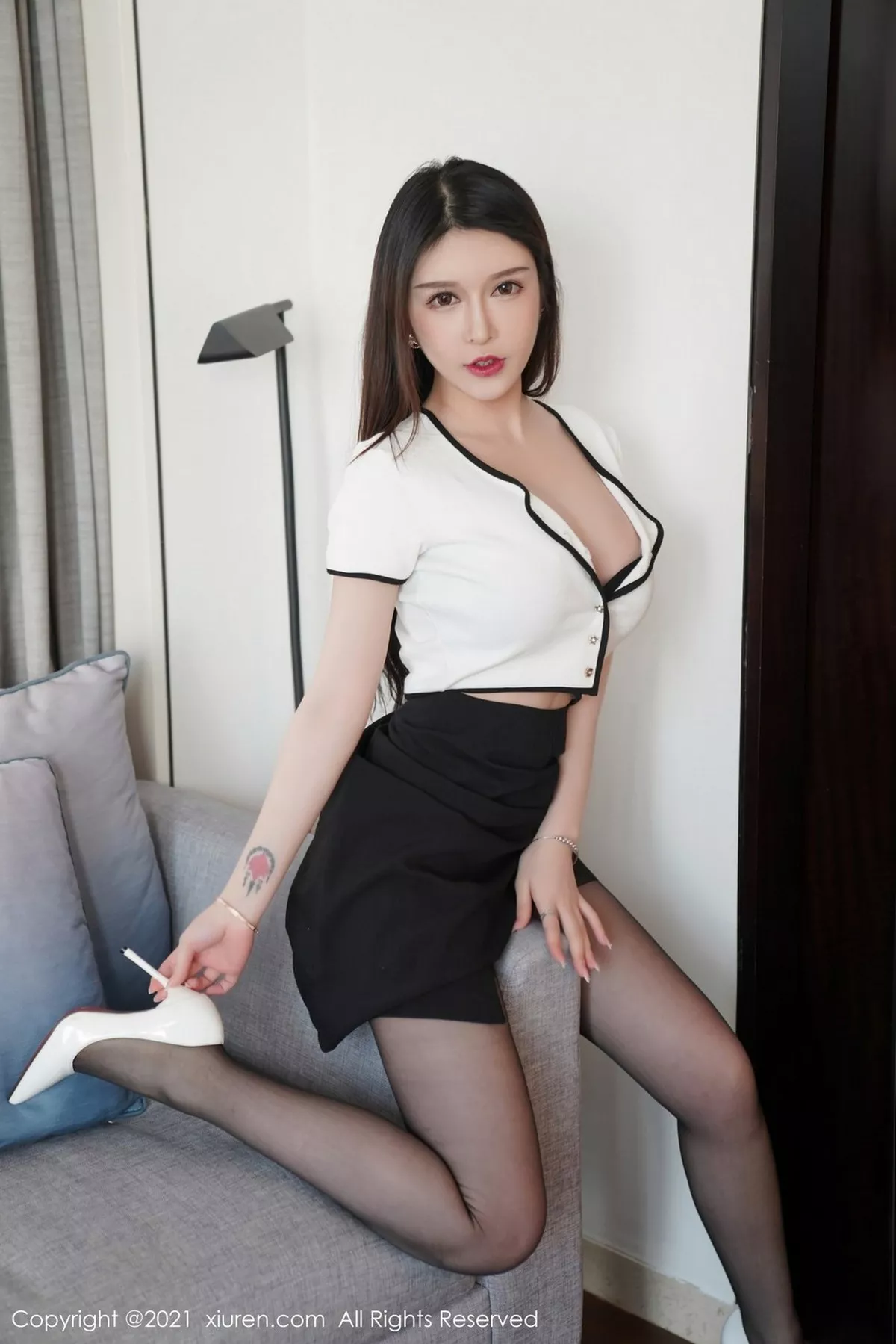 秀人集.com_[XiuRen秀人网]No.3023_嫩模玉兔miki私房半脱露性感黑色内衣配黑丝裤袜诱惑写真70P