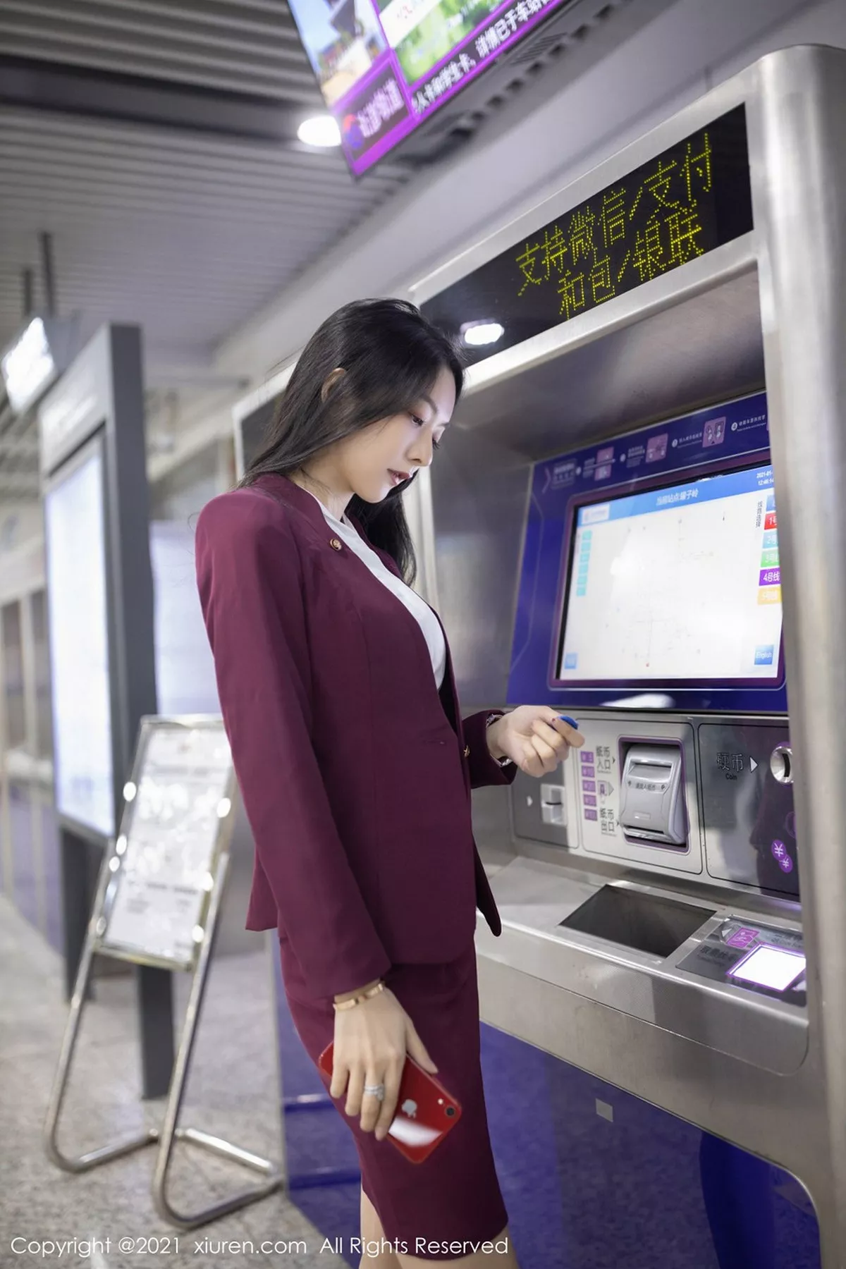 秀人集.com_[XiuRen秀人网]No.3092_女神Angela小热巴末班地铁场景主题开档肉丝露蕾丝内裤诱惑写真87P