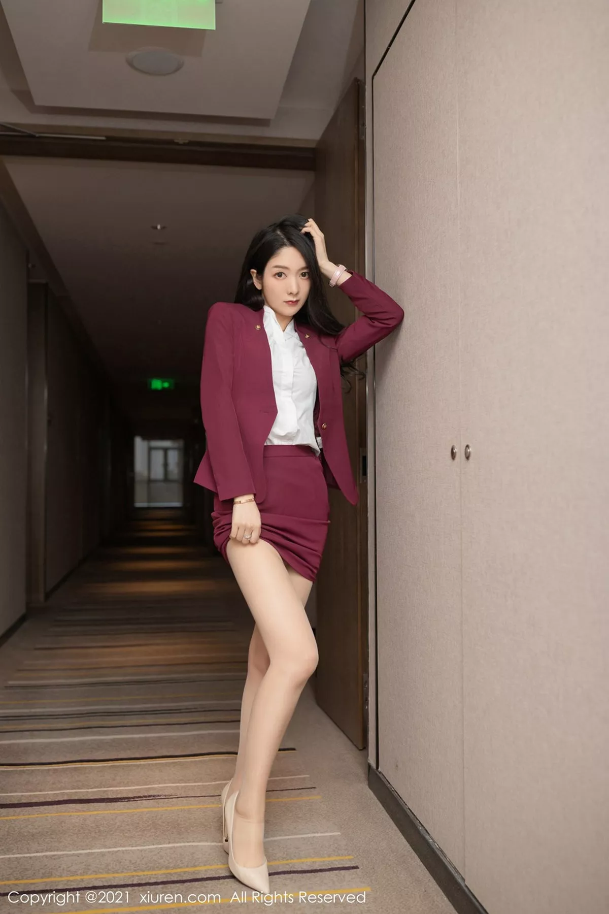 秀人集.com_[XiuRen秀人网]No.3092_女神Angela小热巴末班地铁场景主题开档肉丝露蕾丝内裤诱惑写真87P