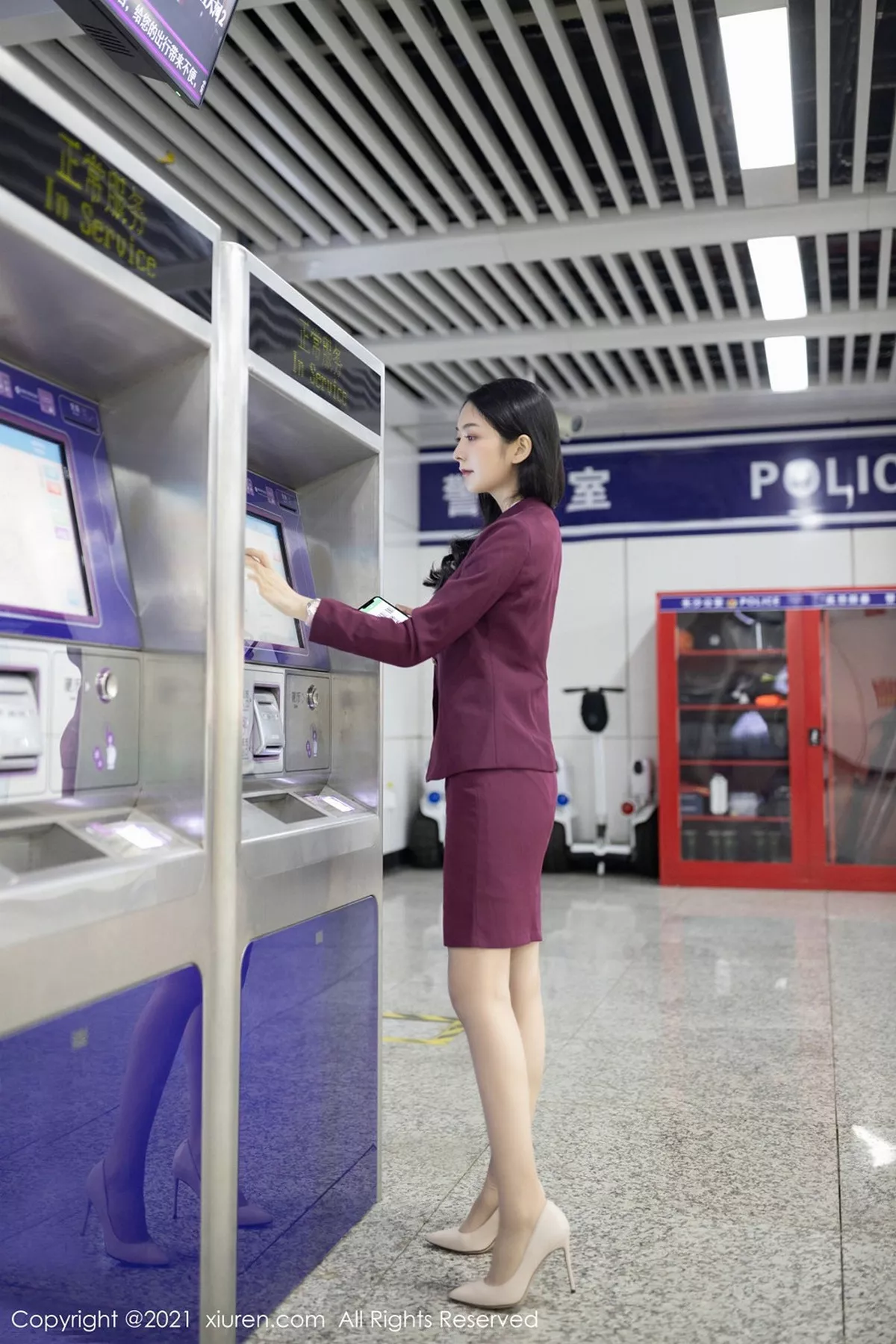 秀人集.com_[XiuRen秀人网]No.3092_女神Angela小热巴末班地铁场景主题开档肉丝露蕾丝内裤诱惑写真87P