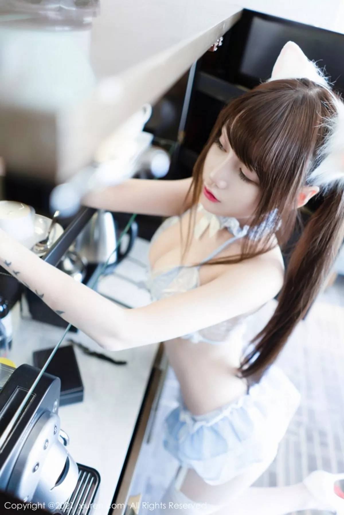 秀人集.com_[XiuRen秀人网]No.3130_嫩模星小兔私房猫耳制服情趣女仆装配白色蕾丝吊袜极致诱惑写真40P