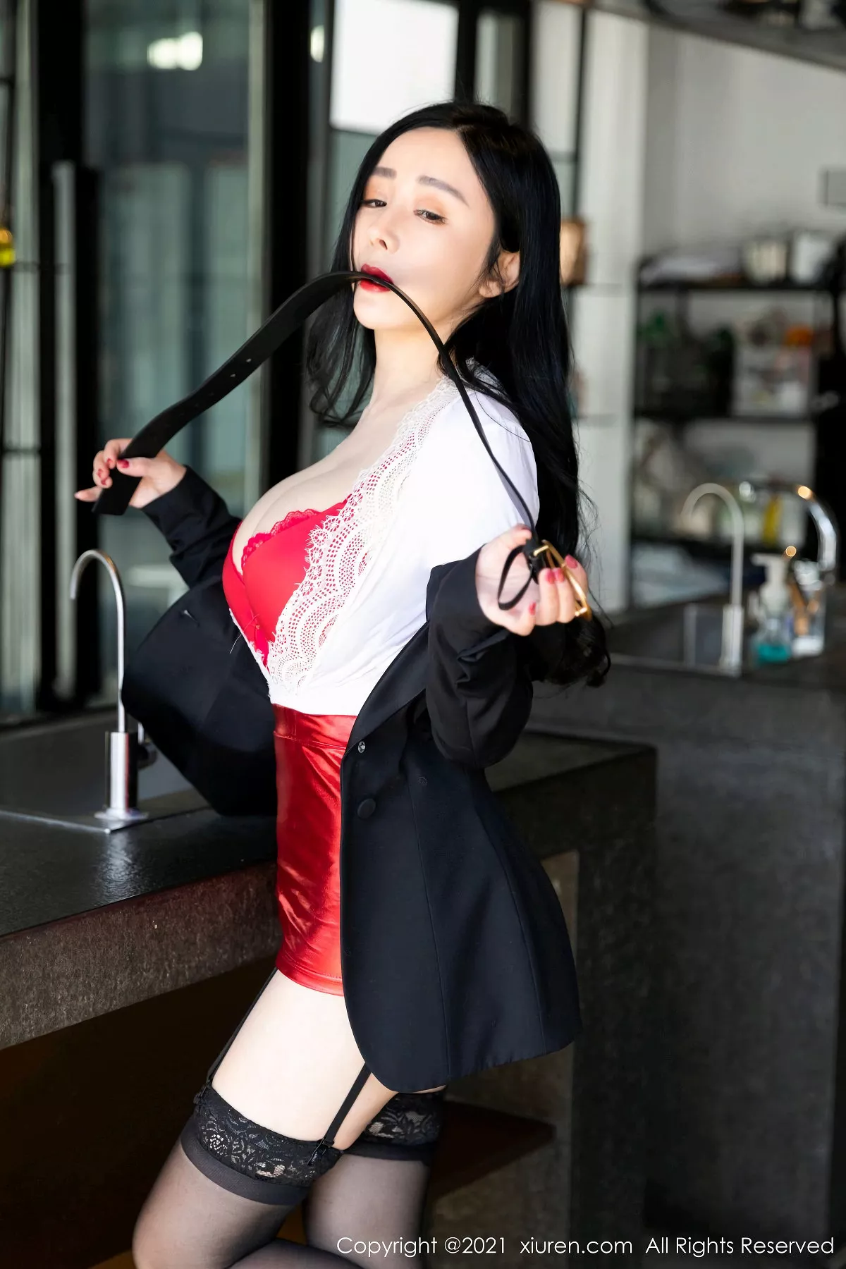 秀人集.com_[XiuRen秀人网]No.3148_女神允爾元宵节剧情主题猩红内衣配蕾丝吊袜秀丰乳肥臀诱惑写真58P