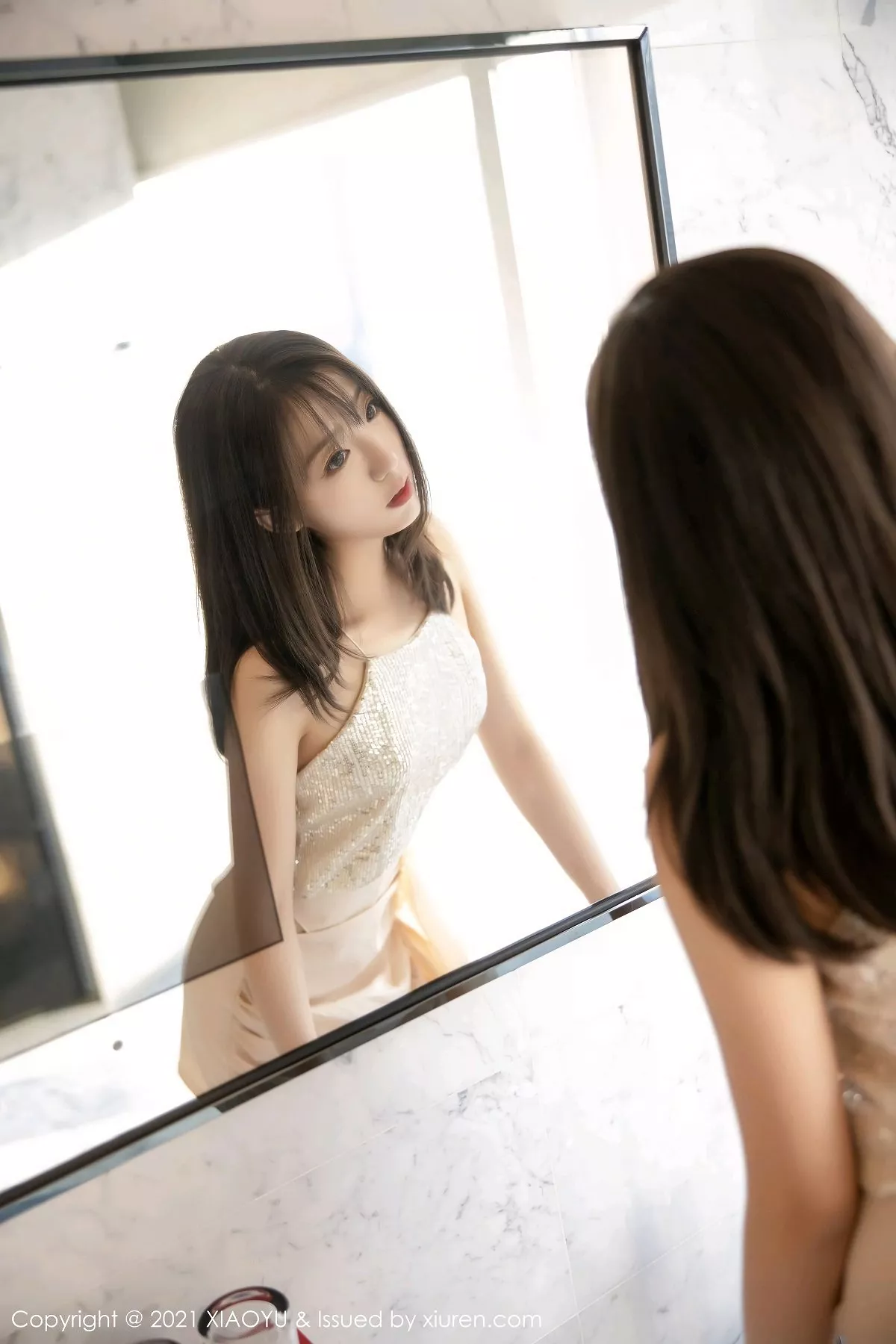 秀人集.com_[XiaoYu画语界]Vol.479_嫩模蜜桃酱华丽都市OL主题半脱露开档肉丝裤袜秀翘臀诱惑写真80P