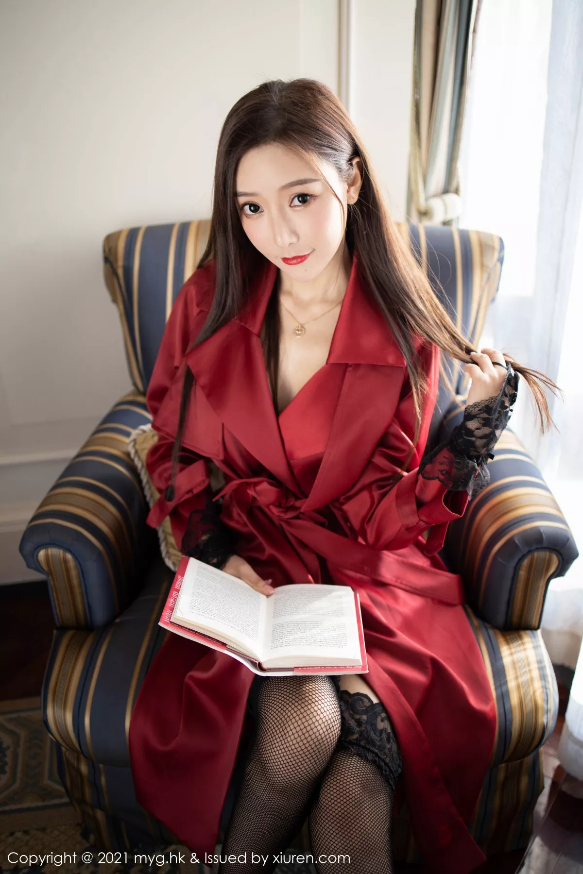 秀人集.com_[MyGirl美媛馆]Vol.496_女神王馨瑶yanni鲜红飒爽皮衣配黑丝网袜半脱露翘臀诱惑写真63P