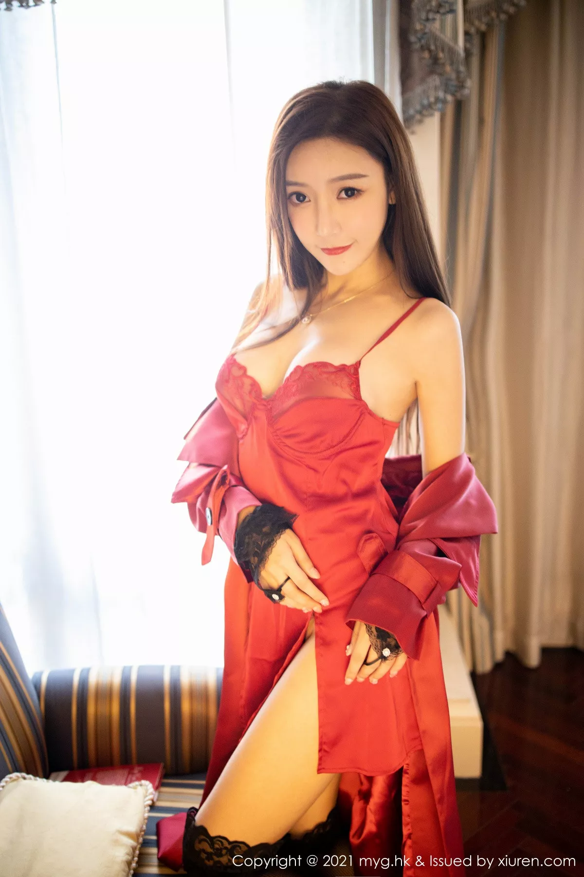 秀人集.com_[MyGirl美媛馆]Vol.496_女神王馨瑶yanni鲜红飒爽皮衣配黑丝网袜半脱露翘臀诱惑写真63P