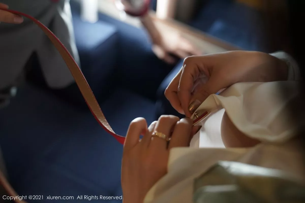 秀人集.com_[XiuRen秀人网]No.3173_模特果儿Victoria＆葛征私房空姐制服主题性感姐妹花撩人诱惑写真48P