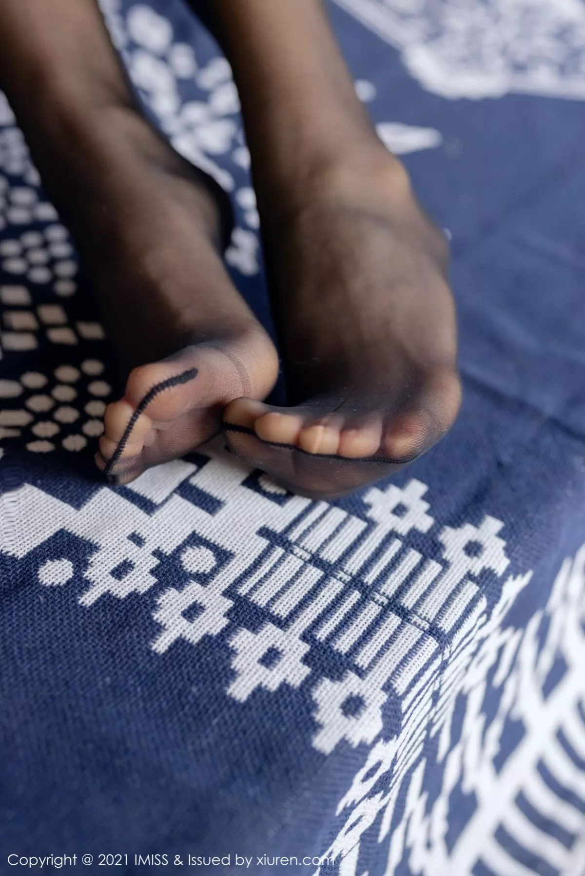 秀人集.com_[IMISS爱蜜社]Vol.562_女神小狐狸Kathryn白衬衣配超薄黑丝裤袜秀翘臀美腿诱惑写真58P