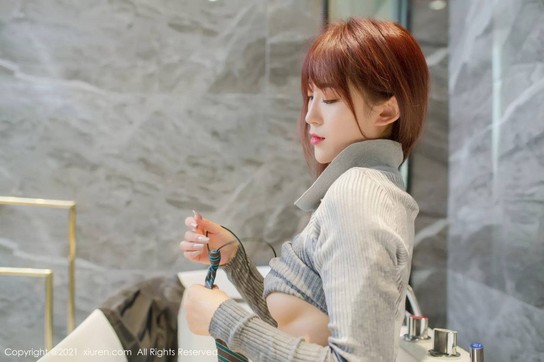 秀人集.com_[XiuRen秀人网]No.3199_嫩模周慕汐baby私房浴缸里脱性感JK制服露火辣身材诱惑写真56P