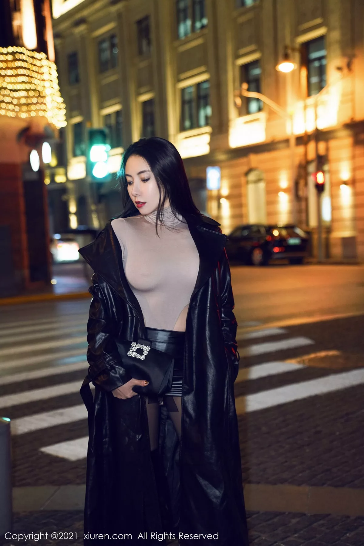 秀人集.com_[XiuRen秀人网]No.3207_御姐果儿Victoria江浙沪旅拍真空高叉连体衣配黑丝裤袜撩人诱惑写真50P