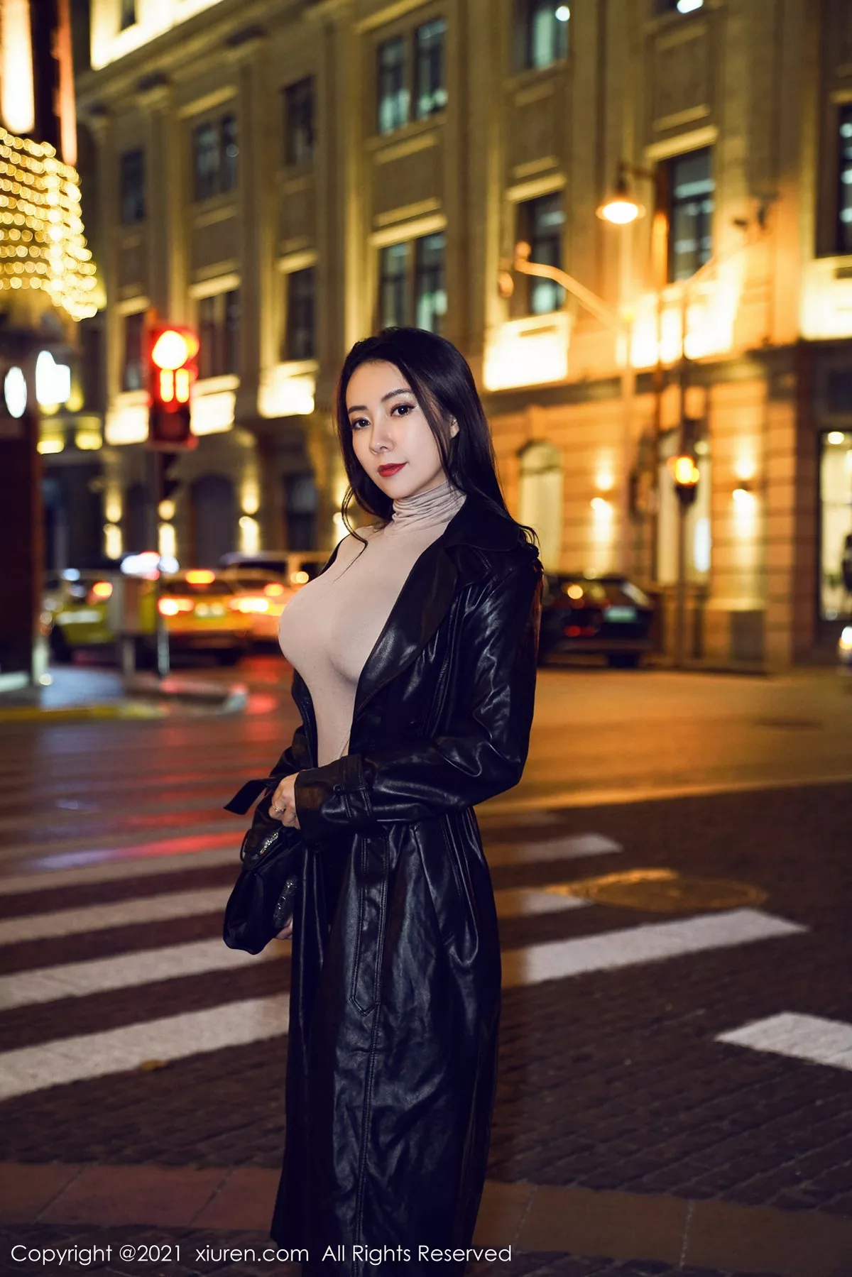 秀人集.com_[XiuRen秀人网]No.3207_御姐果儿Victoria江浙沪旅拍真空高叉连体衣配黑丝裤袜撩人诱惑写真50P