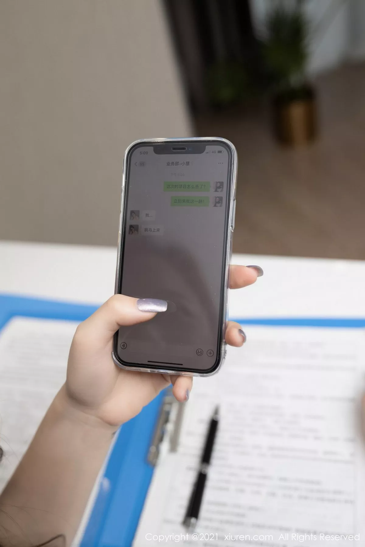 秀人集.com_[XiuRen秀人网]No.3099_嫩模鱼子酱Fish霸道女BOSS主题黑色情趣内衣配黑丝吊袜诱惑写真72P