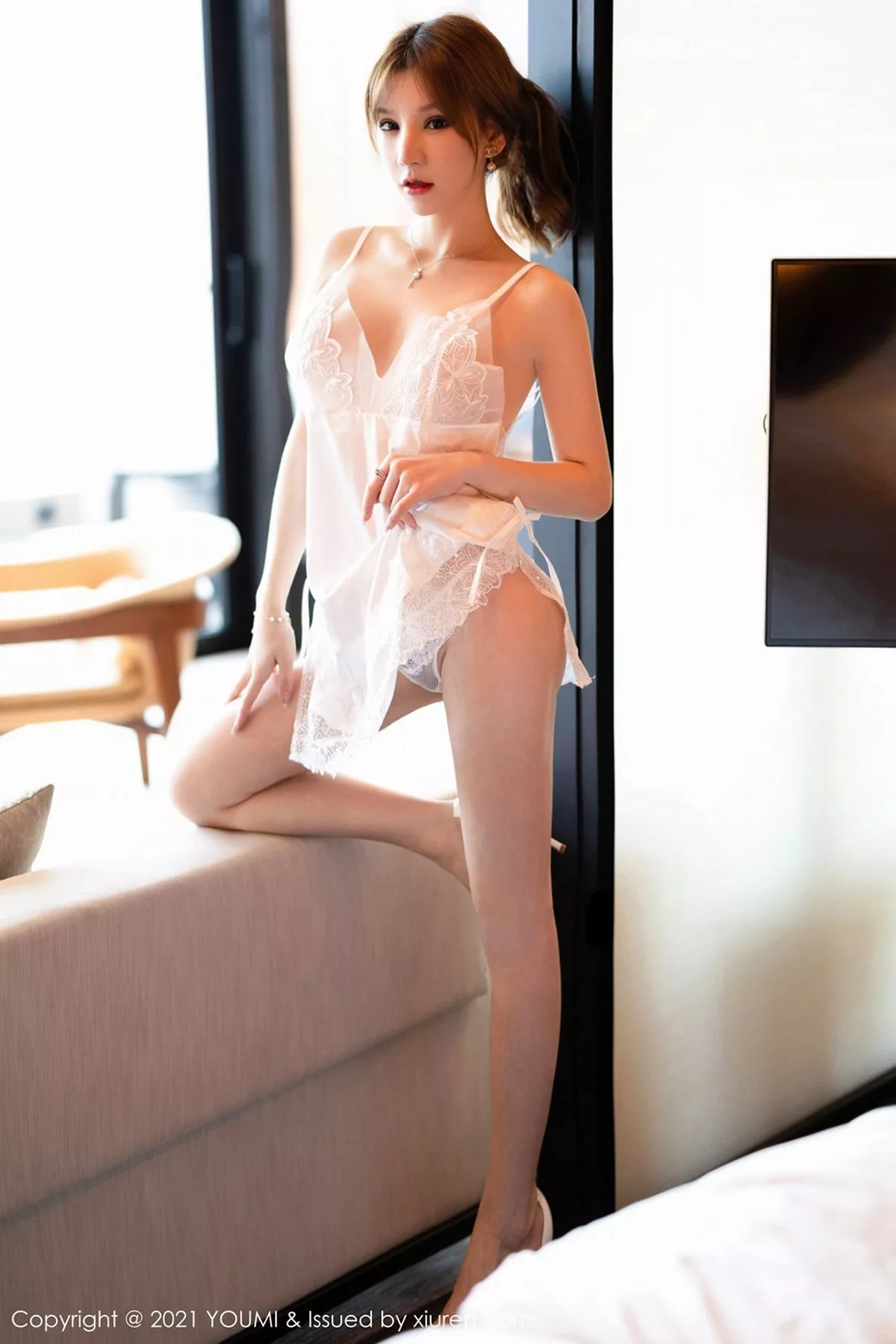 秀人集.com_[YouMi尤蜜荟]Vol.602_女神周于希Sandy厦门旅拍轻薄蕾丝睡裙秀翘臀撩人诱惑写真82P