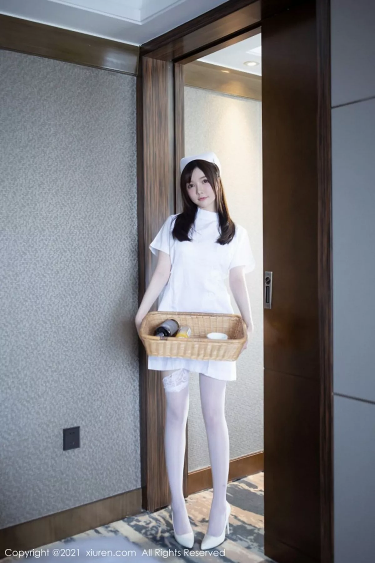 秀人集.com_[XiuRen秀人网]No.3114_女神糯美子Mini洁白护士制服主题私房蕾丝内衣秀豪乳翘臀诱惑写真54P