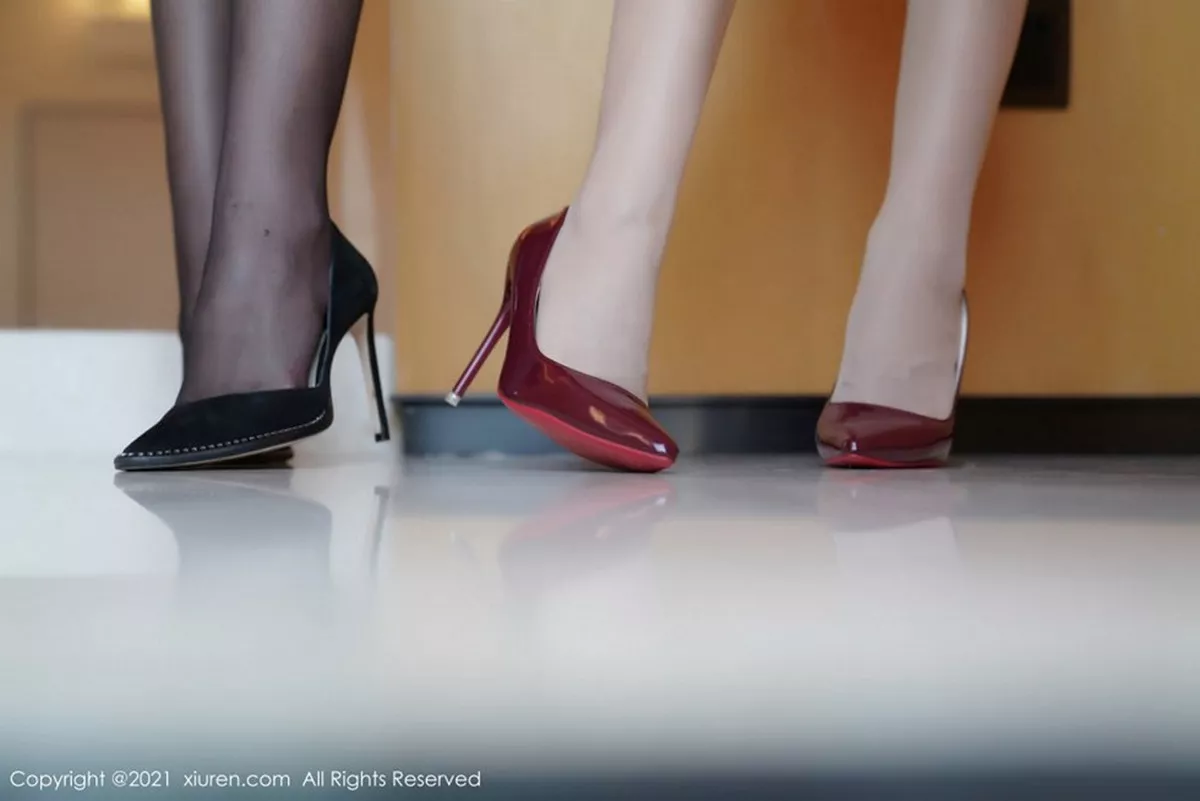 秀人集.com_[XiuRen秀人网]No.3117_嫩模萌汉药baby＆张雨萌新春特辑私房性感吊带内衣迷人诱惑写真49P