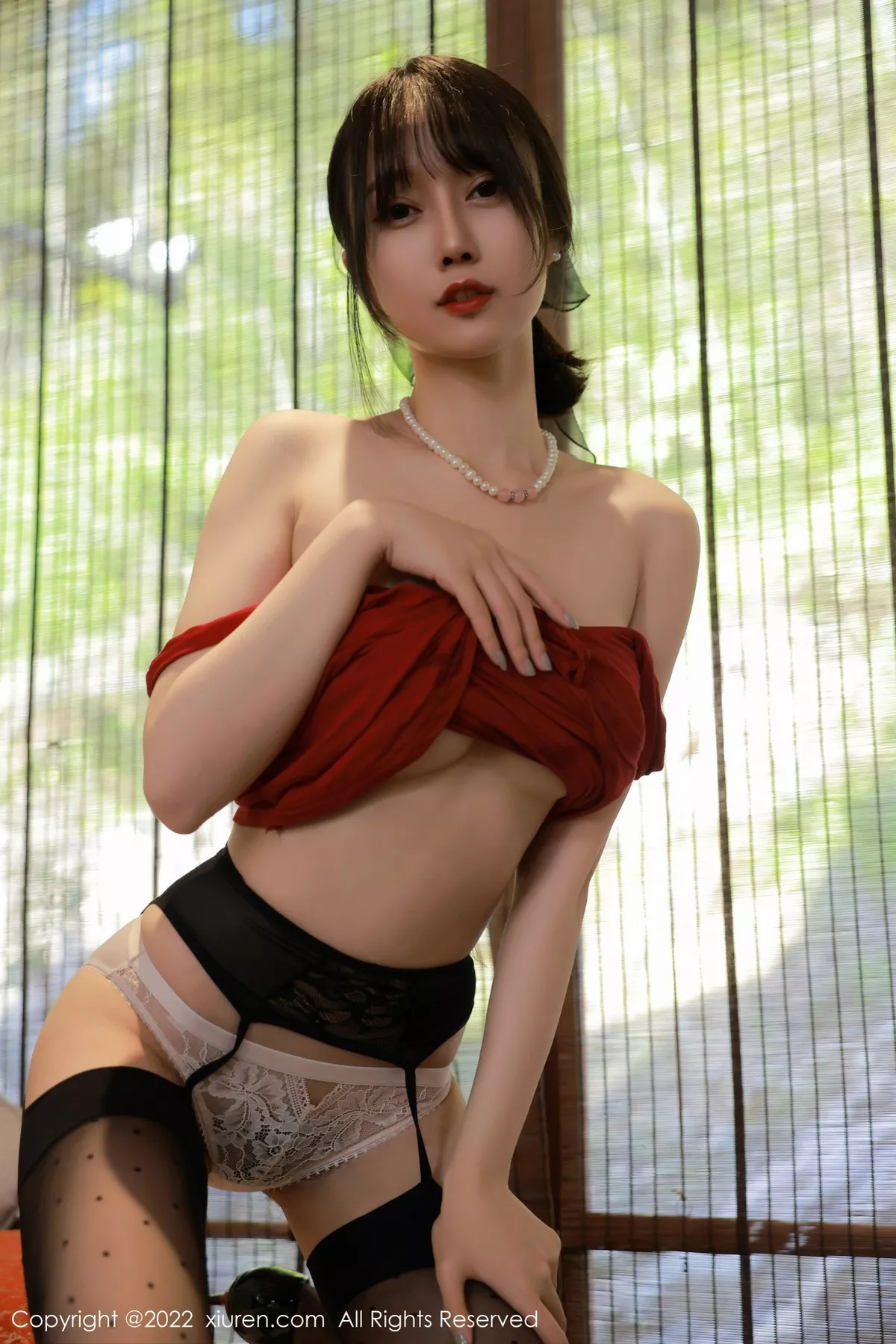 秀人集.com_[XiuRen秀人网]No.5231_模特玥儿玥er澳门旅拍性感红色连衣裙配魅惑黑丝撩人诱惑写真52P