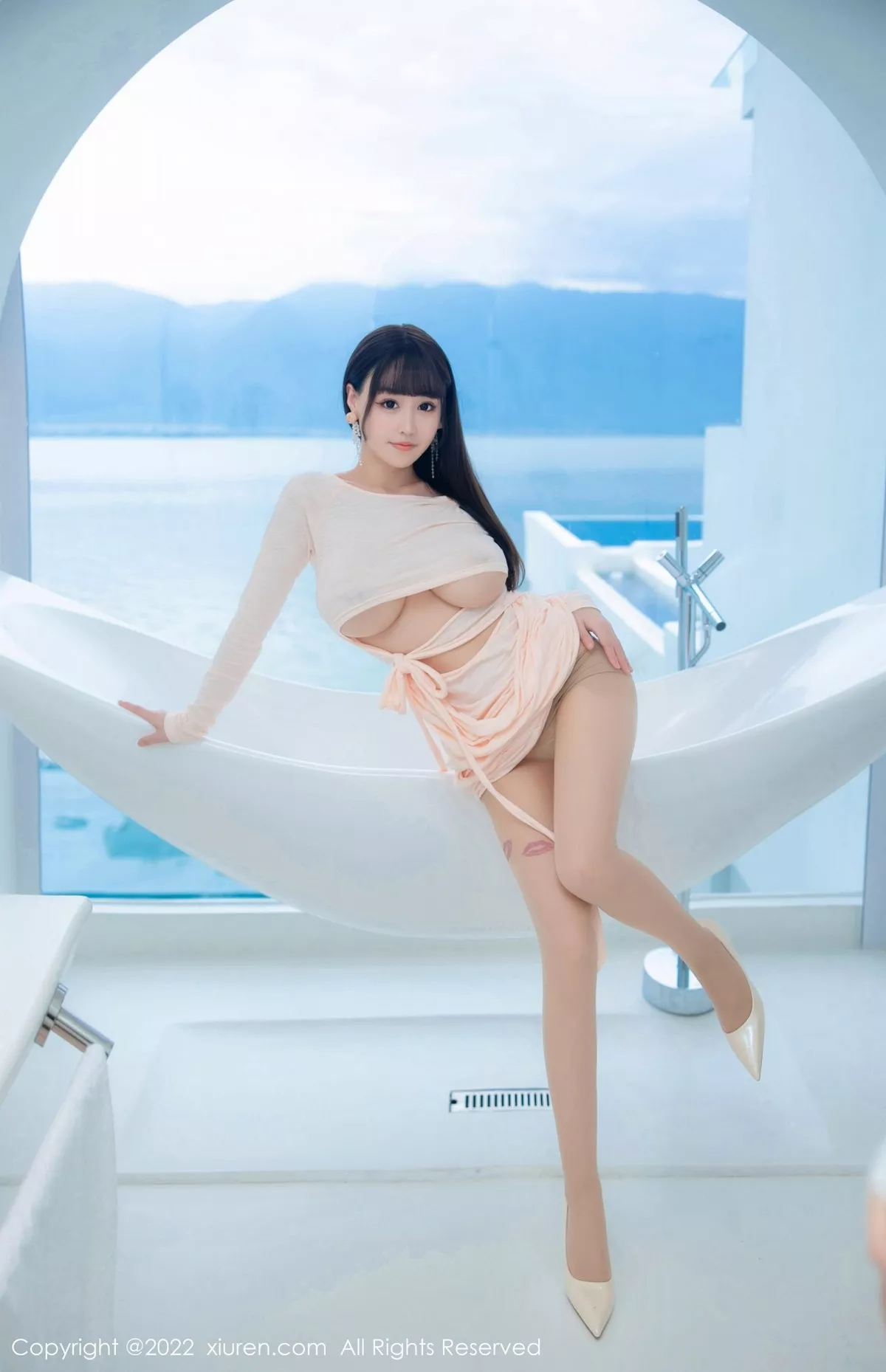 秀人集.com_[XiuRen秀人网]No.5248_女神朱可儿Flora大理旅拍浅色镂空连衣裙配超薄肉丝撩人诱惑写真90P