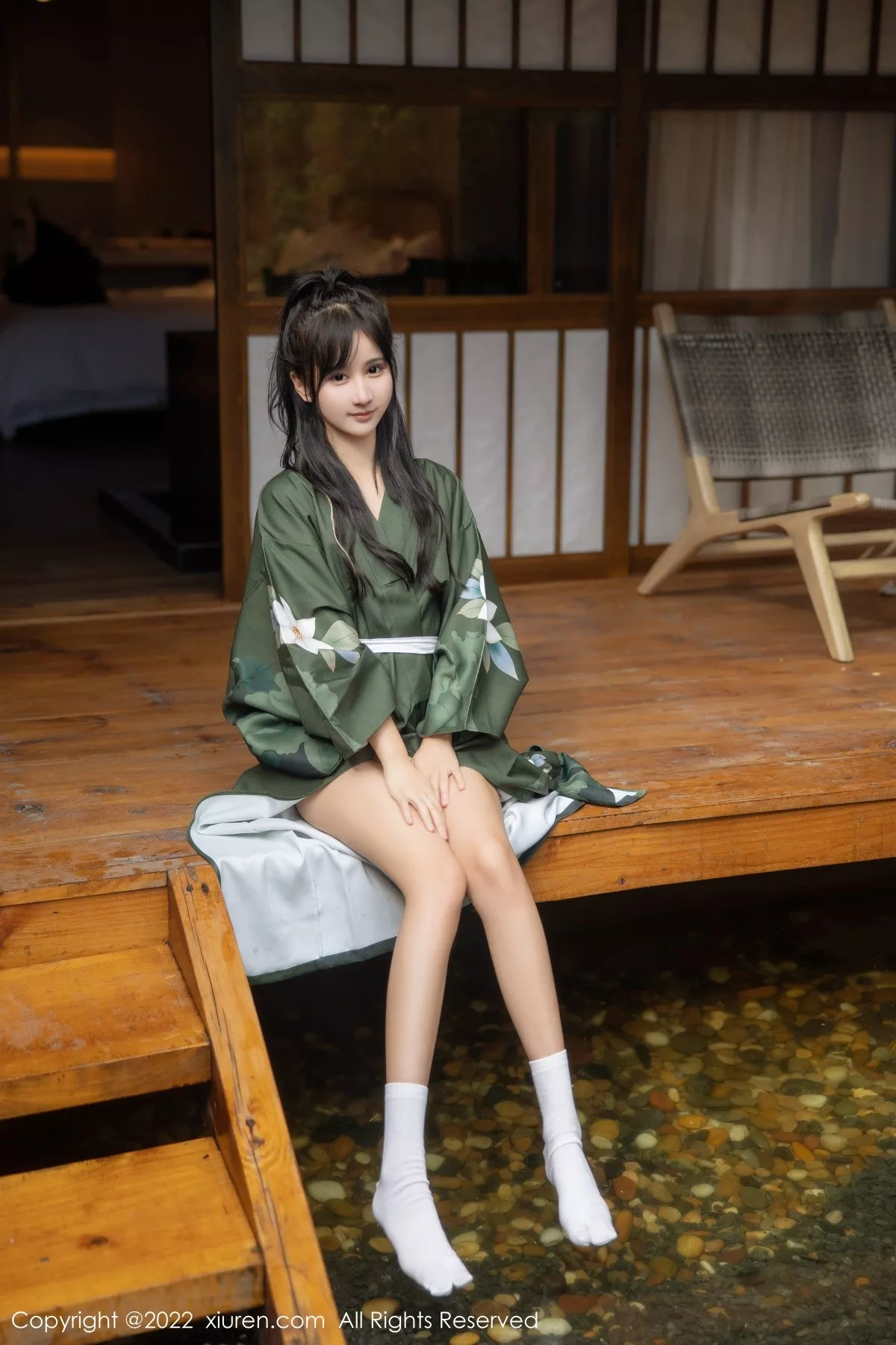 秀人集.com_[XiuRen秀人网]No.5256_女神小果冻儿大理旅拍私房暗绿色真空和服秀完美身材诱惑写真85P