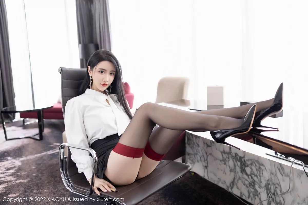 秀人集.com_[XiaoYu画语界]Vol.819_女神Cherry樱桃酱秘书角色装黑色轻透服饰秀完美身材诱惑写真83P