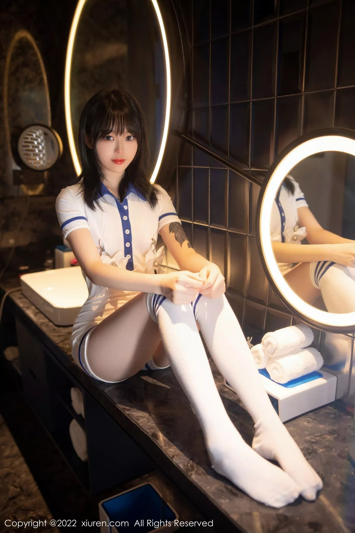秀人集.com_[XiuRen秀人网]No.5291_模特奶瓶性感白色水手服饰配白色长袜秀苗条身材迷人美腿写真88P
