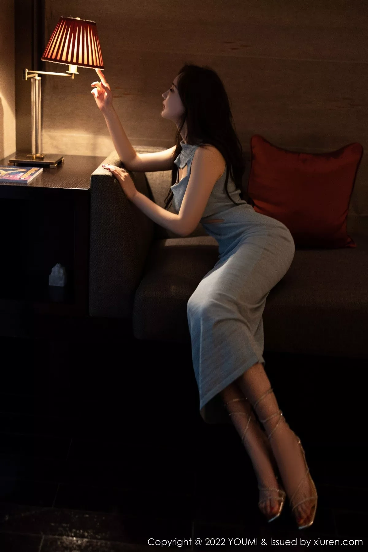 秀人集.com_[YouMi尤蜜荟]Vol.822_女神奶瓶土肥圆私房灰色镂空连衣长裙半撩秀翘臀迷人诱惑写真75P