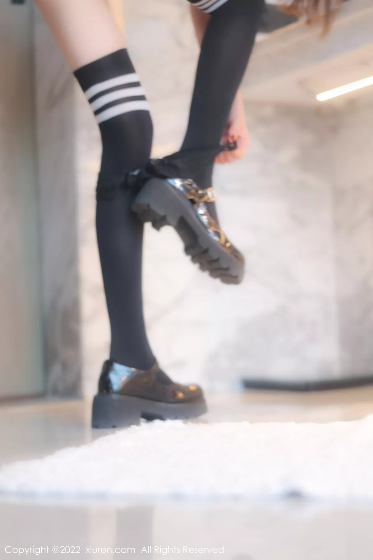 秀人集.com_[XiuRen秀人网]No.5365_模特婠婠么性感学妹制服白色短T配黑短裙秀曼妙身姿诱惑写真98P