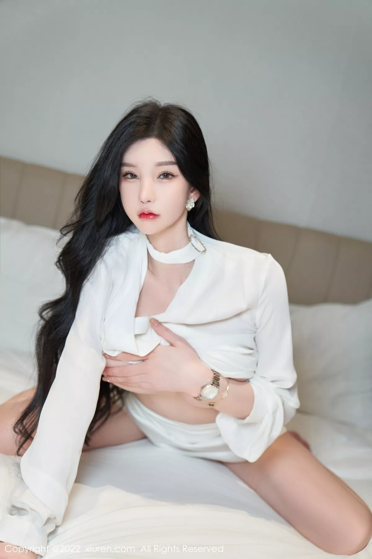 秀人集.com_[XiuRen秀人网]No.5381_女神周于希Sally私房简约白色服半脱露蕾丝内裤秀翘臀诱惑写真77P