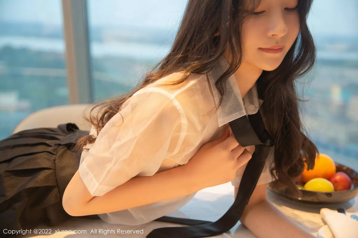 秀人集.com_[XiuRen秀人网]No.5385_模特熊小诺性感轻透白T配黑色短裙露超薄无内黑丝极致诱惑写真72P