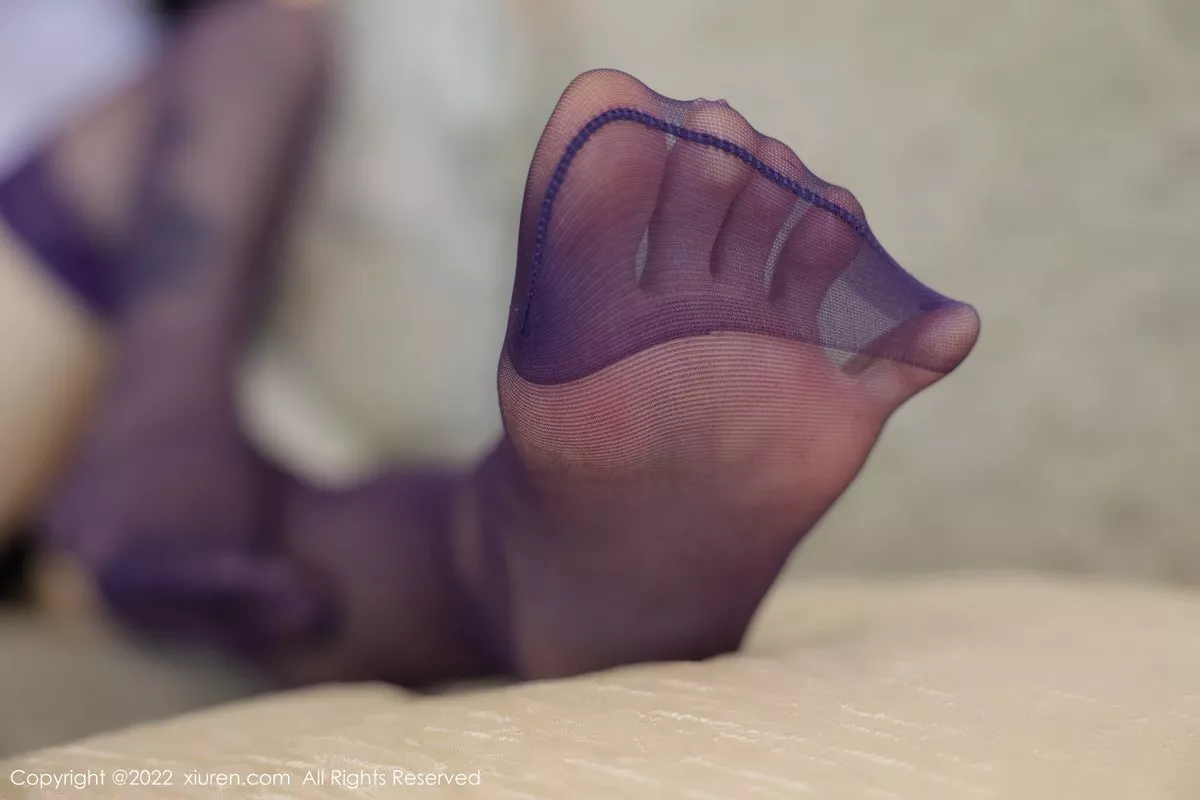 秀人集.com_[XiuRen秀人网]No.5384_模特佘贝拉bella三亚旅拍紫色收身衣配长裤秀完美身材诱惑写真84P