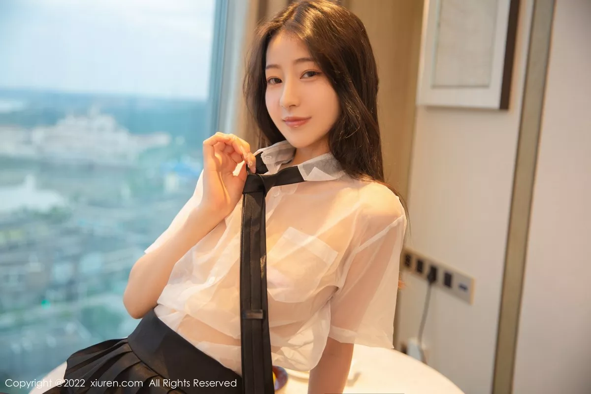 秀人集.com_[XiuRen秀人网]No.5385_模特熊小诺性感轻透白T配黑色短裙露超薄无内黑丝极致诱惑写真72P