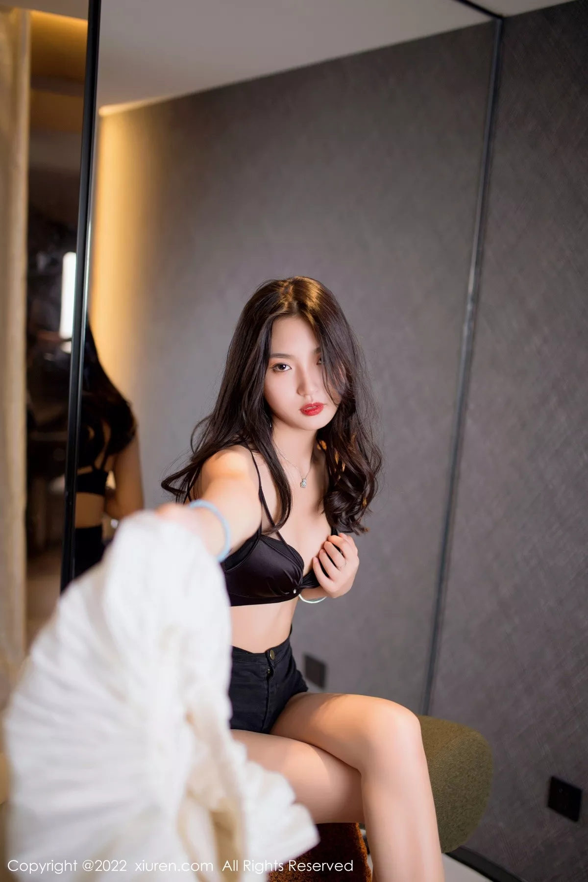 秀人集.com_[XiuRen秀人网]No.5399_新人模特十九九私房多套性感服饰秀曼妙苗条身材迷人诱惑写真117P