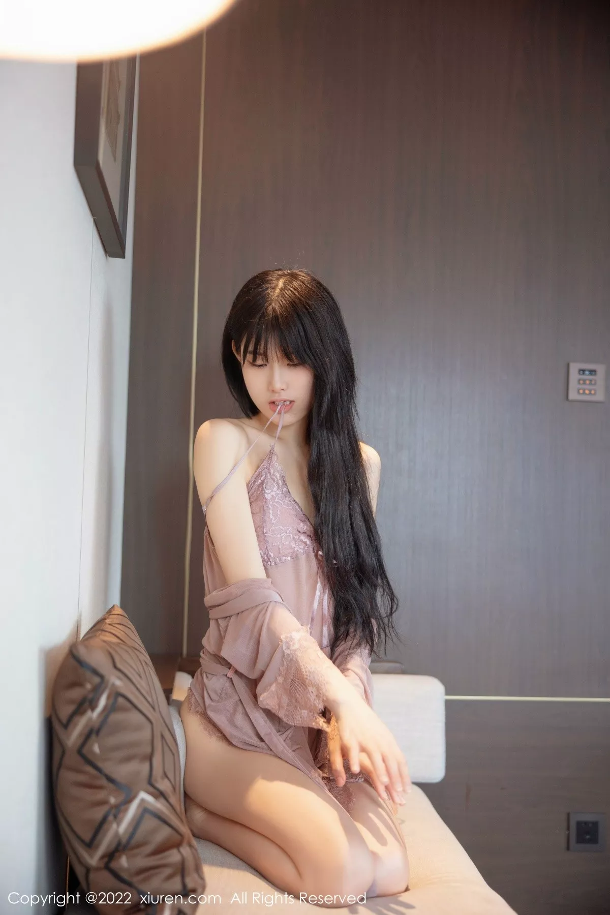 秀人集.com_[XiuRen秀人网]No.5408_模特77qiqi私房淡紫睡衣透视秀完美身材性感美腿撩人诱惑写真69P